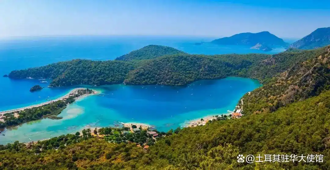 土耳其秋季的冒险之旅：探寻美景与文化的完美融合