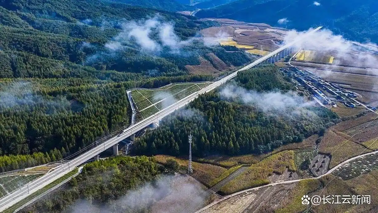 全国铁路今起实行新列车运行图 注意这些车次有调整