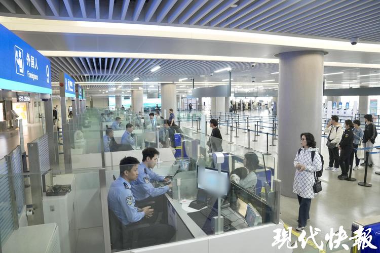 国庆中秋假期跨境游火爆 江苏口岸出入境超10万人次