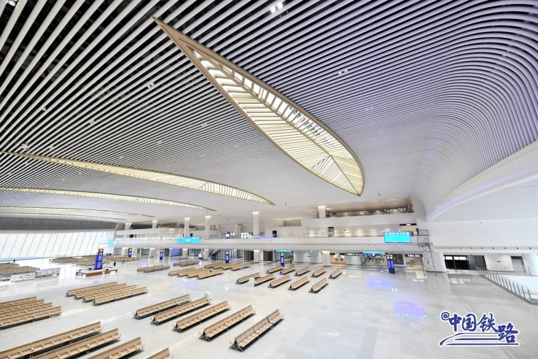 成自宜高铁今日开通！列车时刻表来了→