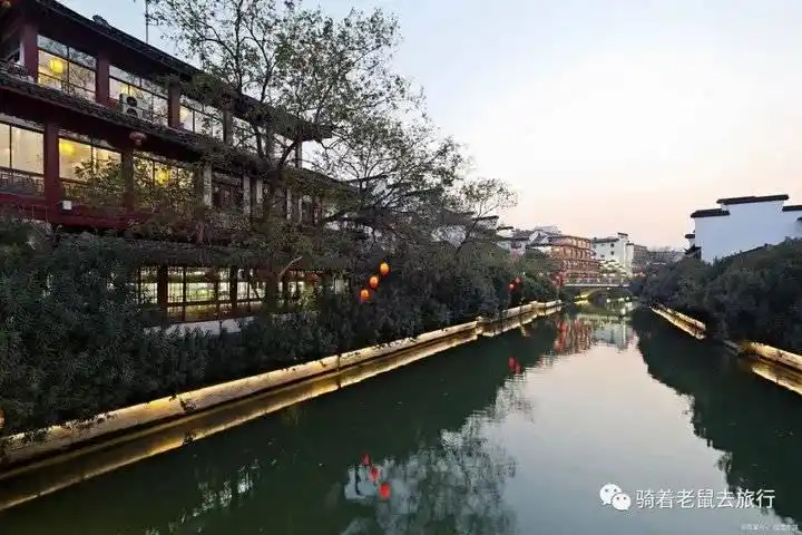 重游夫子庙，穿越时光，感受历史和文化的魅力！