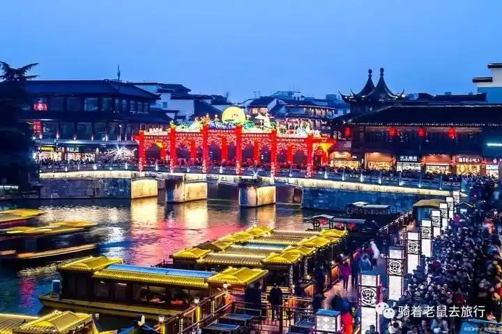 重游夫子庙，穿越时光，感受历史和文化的魅力！