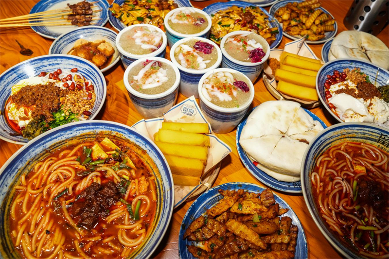 昆明官渡区：新“夜”态火热出圈 全网曝光量破2亿次