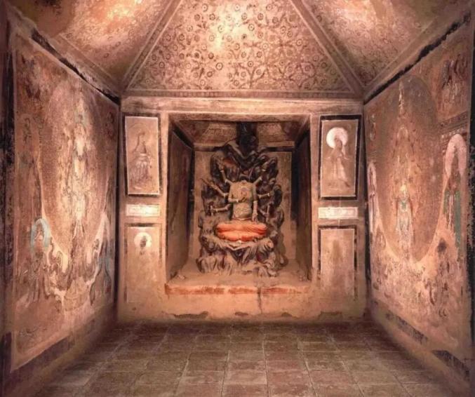 近百件精美展品、5座精美复制洞窟同时展出，在长宁就能游敦煌！今起免费预约→