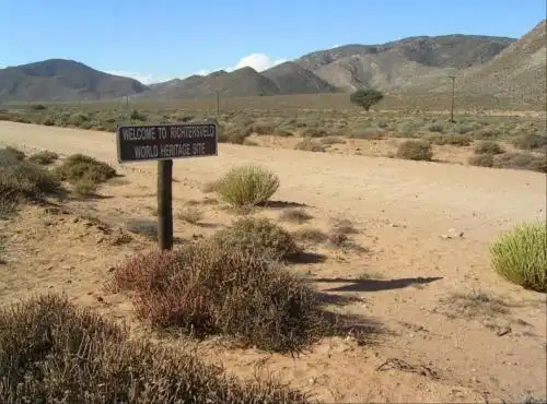 从遗产日到世界遗产：彩虹之国的文化记忆与自然奇迹