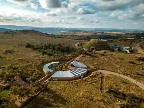 从遗产日到世界遗产：彩虹之国的文化记忆与自然奇迹