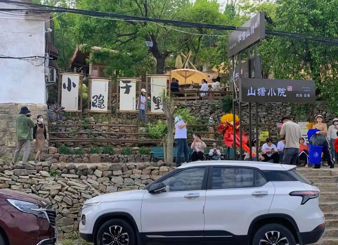 假日观③｜一个“野生”网红景点的“转正”之路