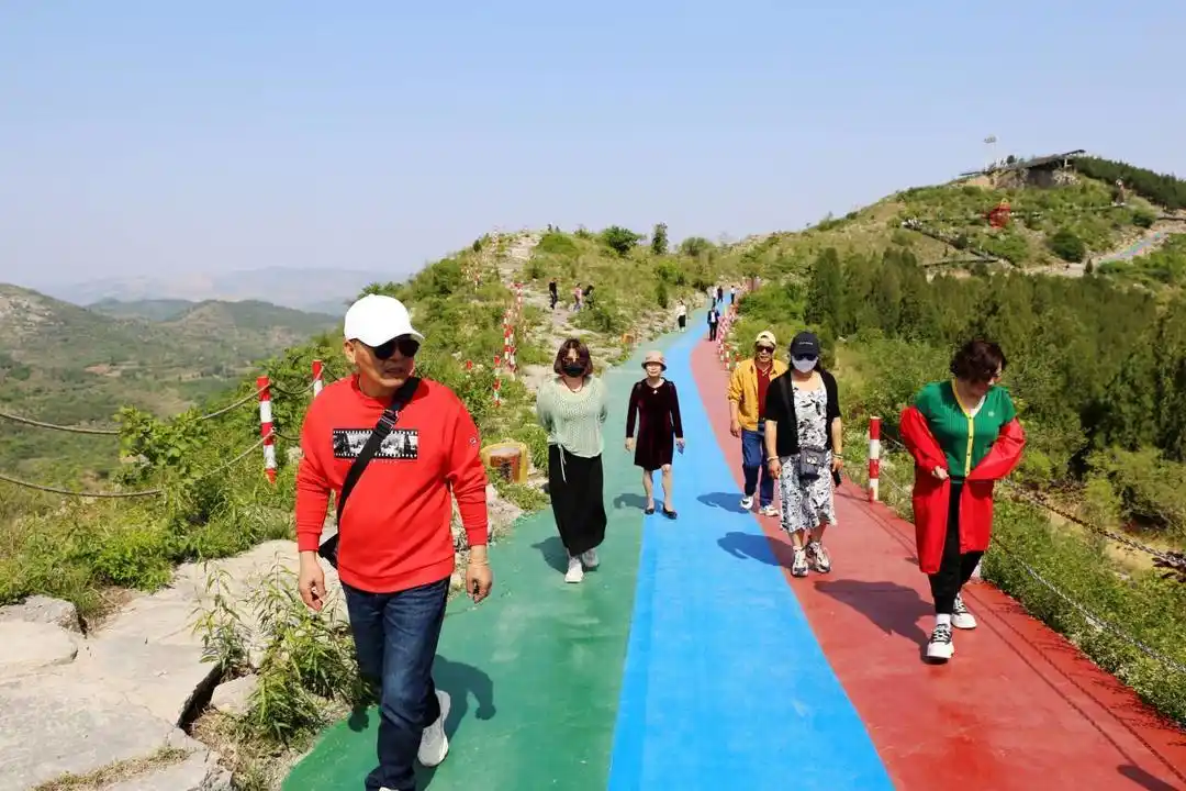 假日观③｜一个“野生”网红景点的“转正”之路