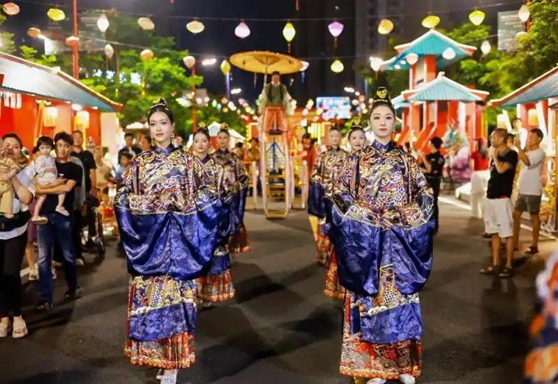 国庆中秋假期海口接待游客113．45万人次 旅游收入超14亿元