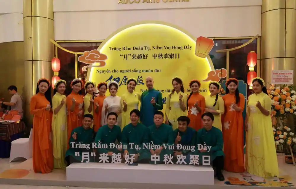 月亮代表我们的心