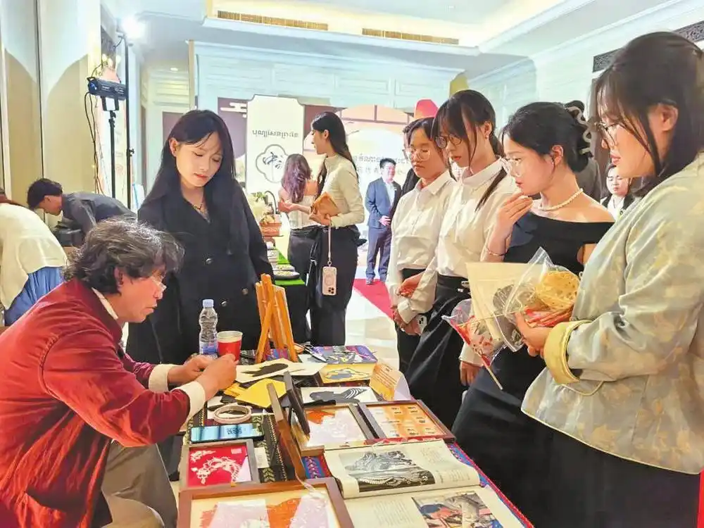 月亮代表我们的心