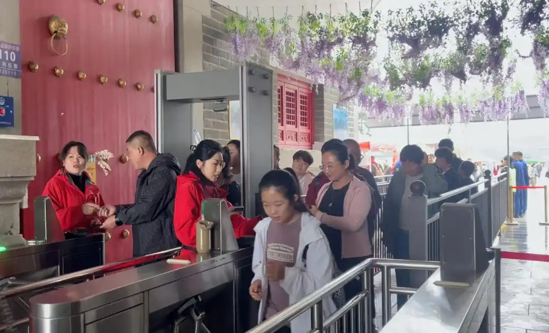 “晴天险”之后，潍坊临朐的沂山风景区对“山东老乡”免门票