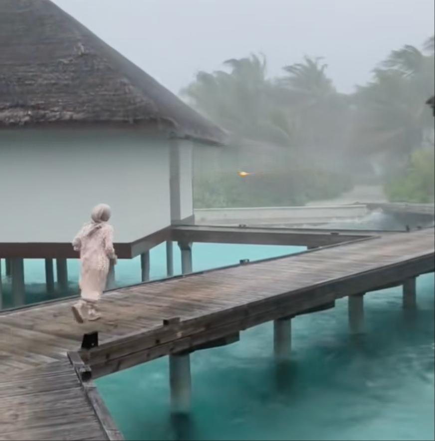 第一批“白人度假”的中产，已经后悔了