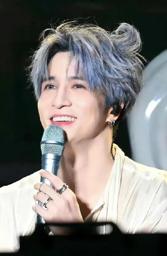 陪睡陪玩只是冰山一角！因不愿陪酒被男明星打骨折，周杰真说对了