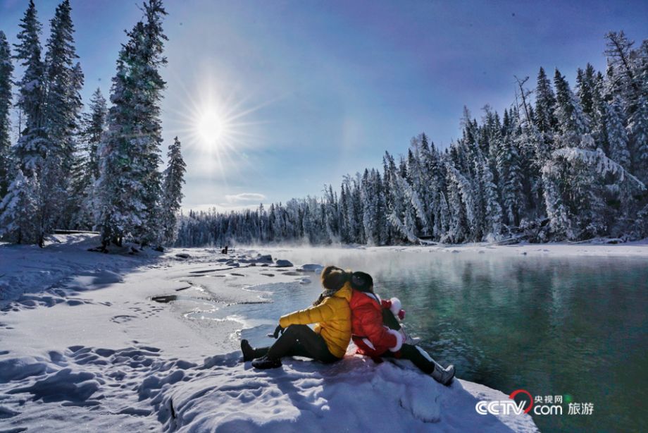 [高清组图]冰雪中的喀纳斯河 多一份纯净多一分浪漫