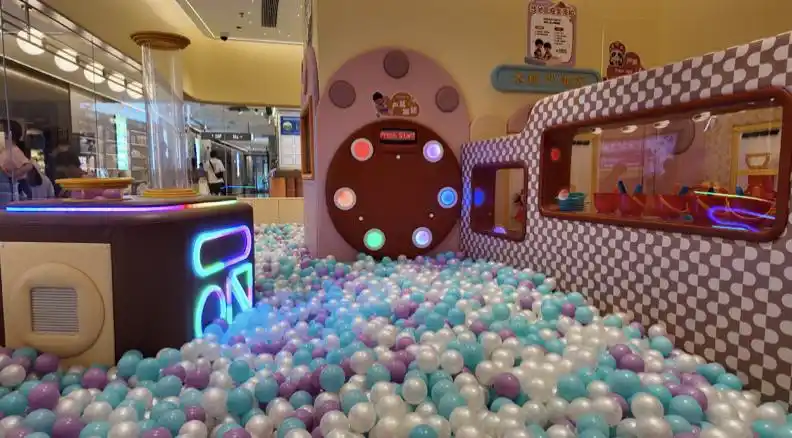 火锅店变身“亲子乐园”！海底捞首家亲子友好店走红深圳，预计明年初落地上海