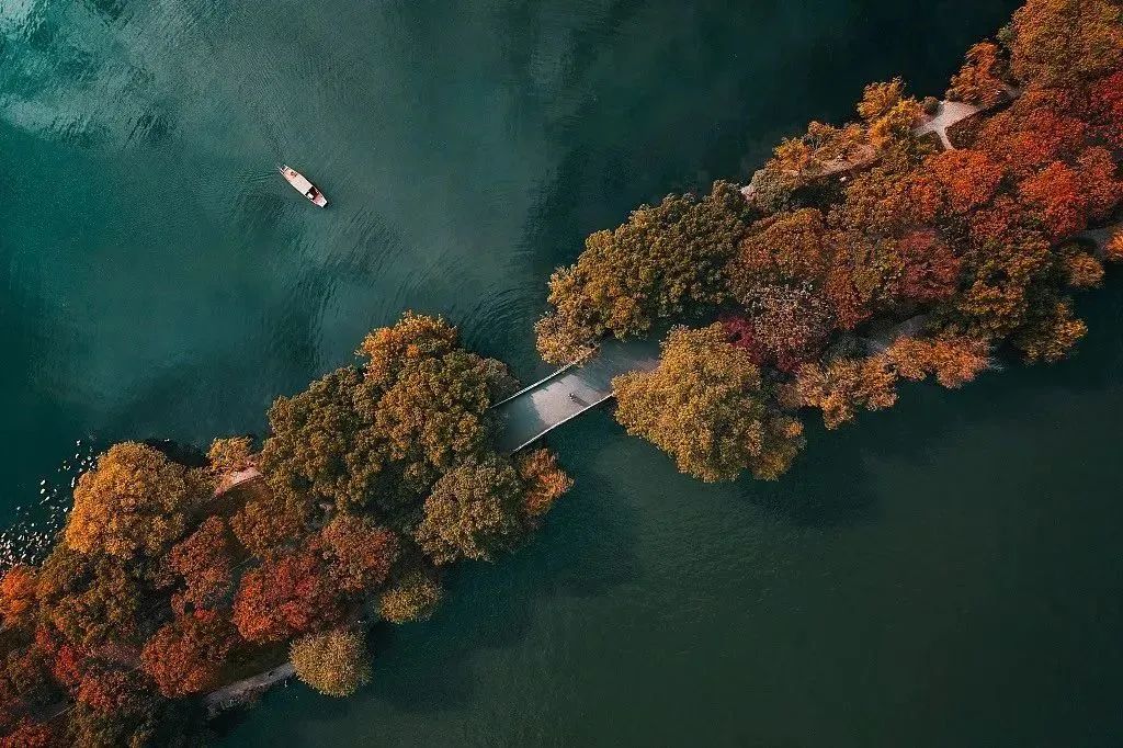 杭州西湖什么时候最美？