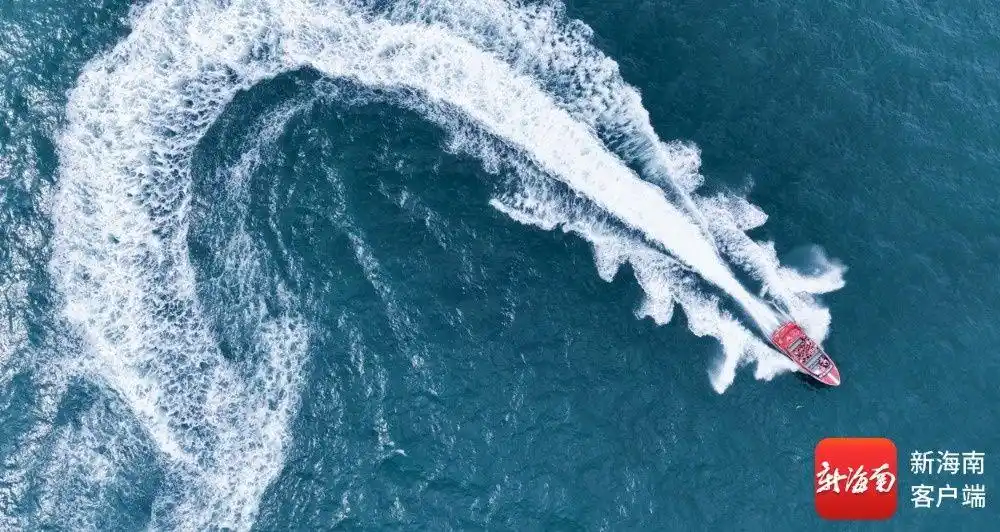 在蜈支洲岛拍出人生照片 海南旅游国际推荐官邂逅海岛浪漫