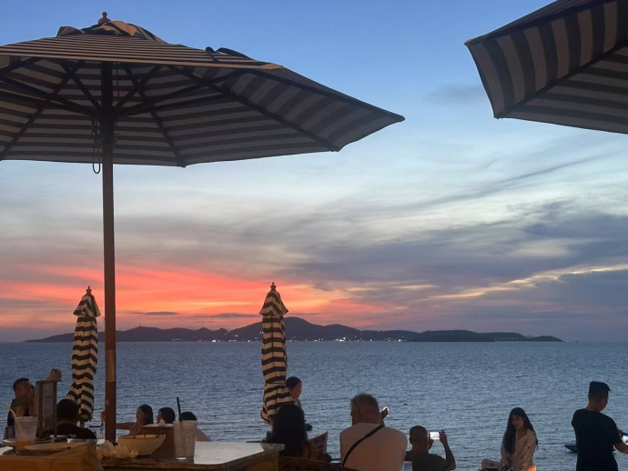 三亚游艇日记：海风、阳光与我的慢节奏逃离