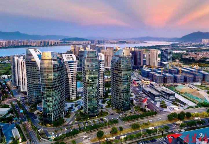 推进文旅融合，打造海滨城市山水城市