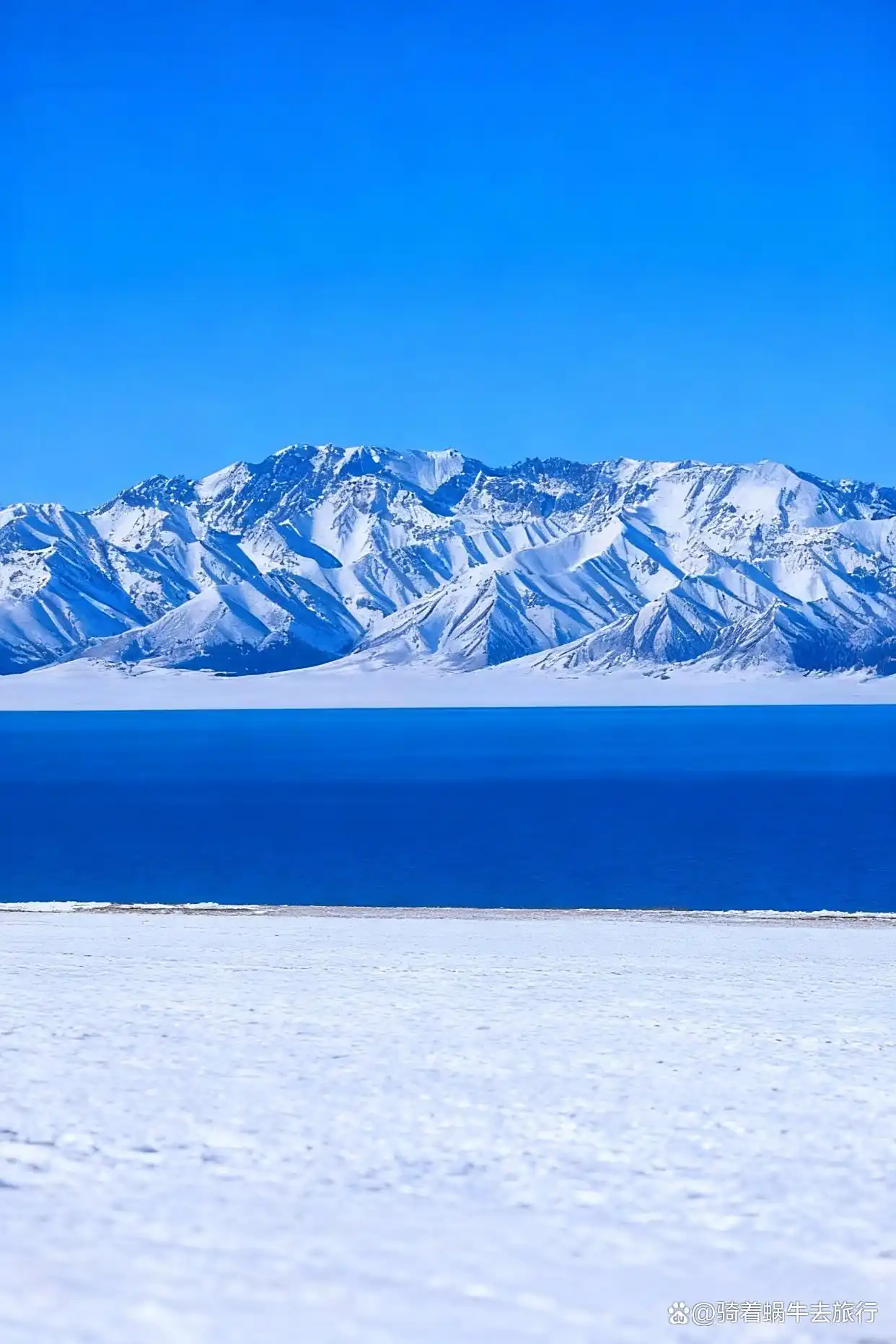 冬季的赛里木湖直接封神了！