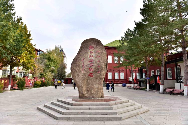 新疆塔城跨境游人气旺