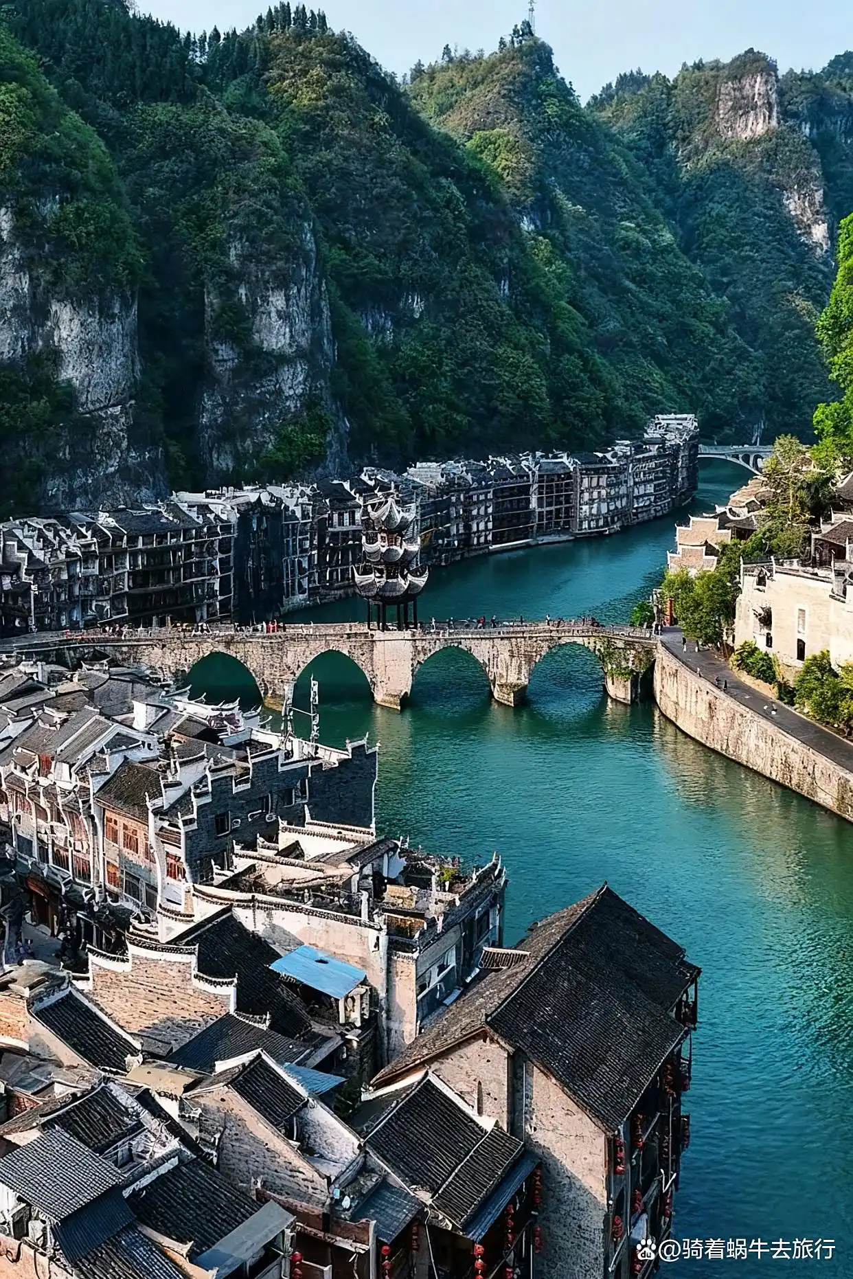 被严重低估的两千年水乡古镇，在贵州还免费？！