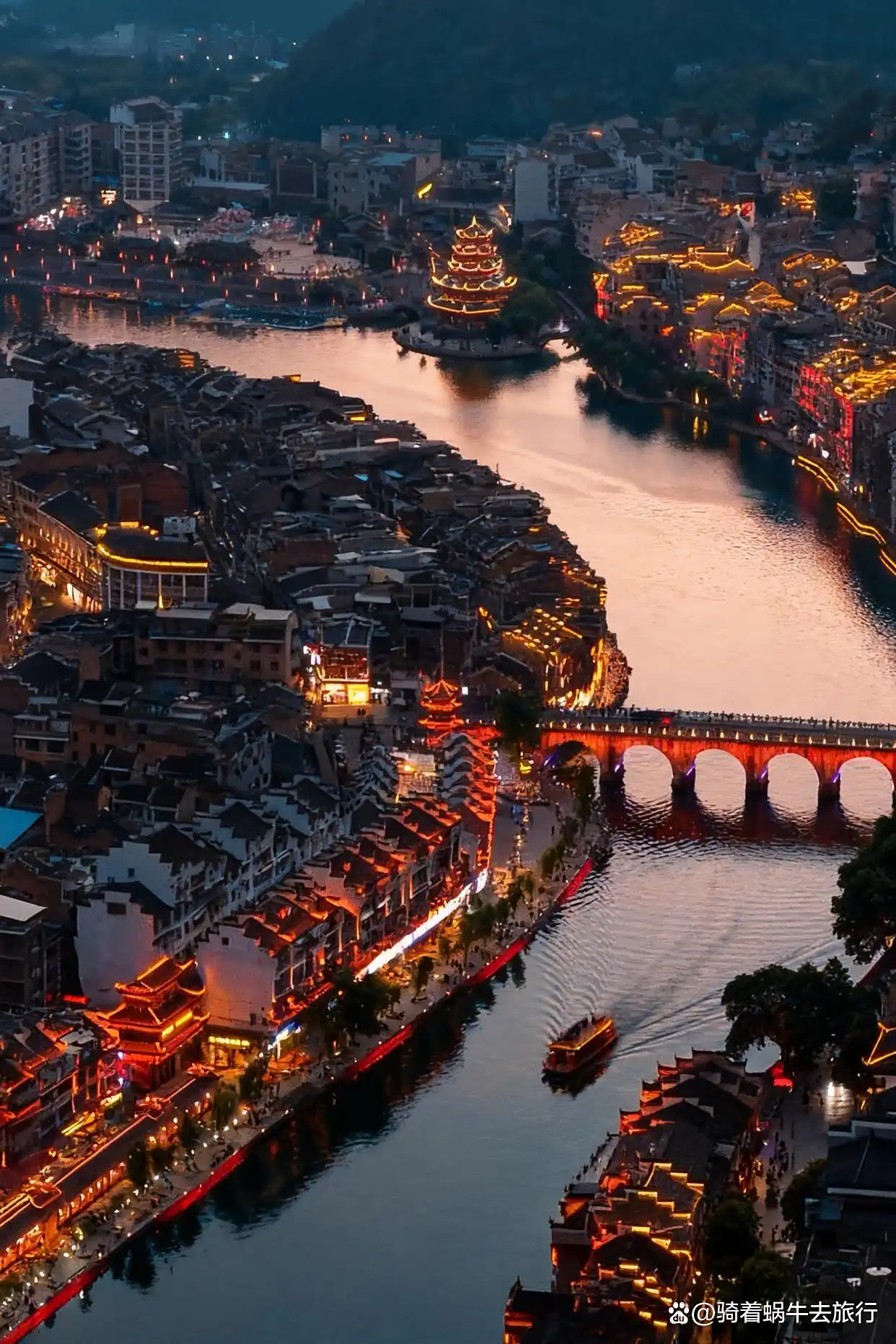 被严重低估的两千年水乡古镇，在贵州还免费？！