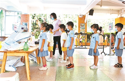 厦门鼓浪屿多个景点关闭 准备前往的游客建议推迟行程