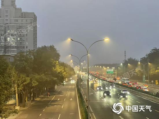 今明两天北京天空云量将增多体感阴冷 周五阳光重新上线