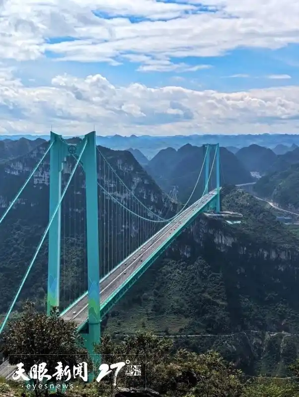 车在路上走 人在画中游｜贵州自驾游热度持续走高