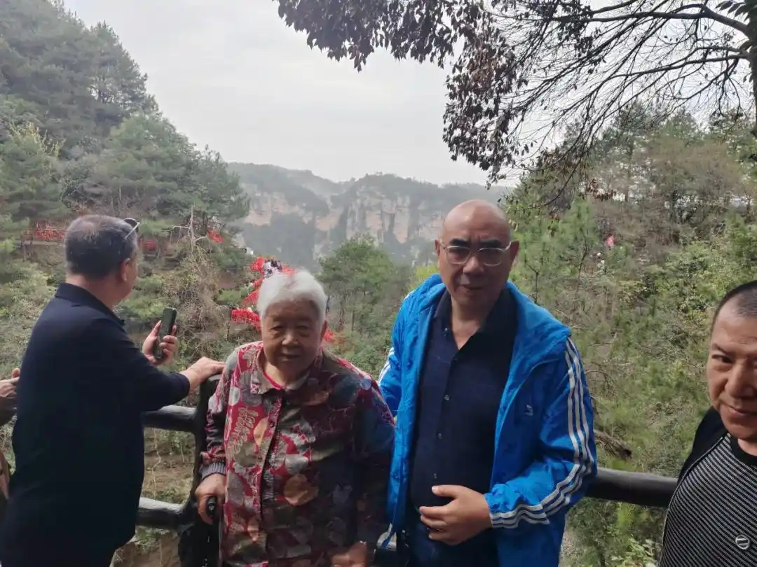 行程7万多公里！台州68岁儿子带91岁母亲自驾游全国