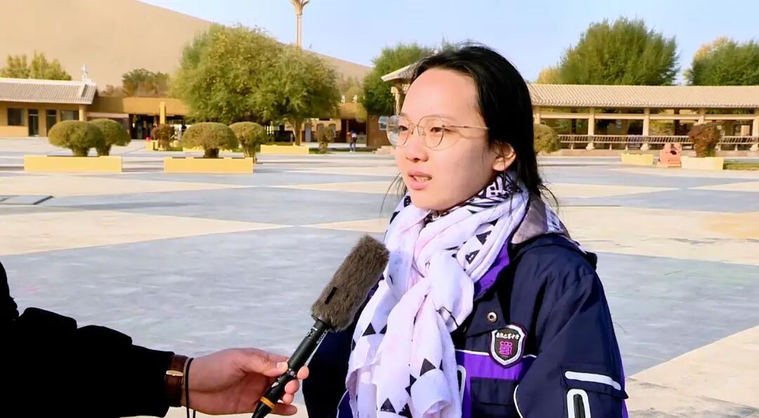 “千名学子研学甘肃”活动在鸣沙山月牙泉景区启动