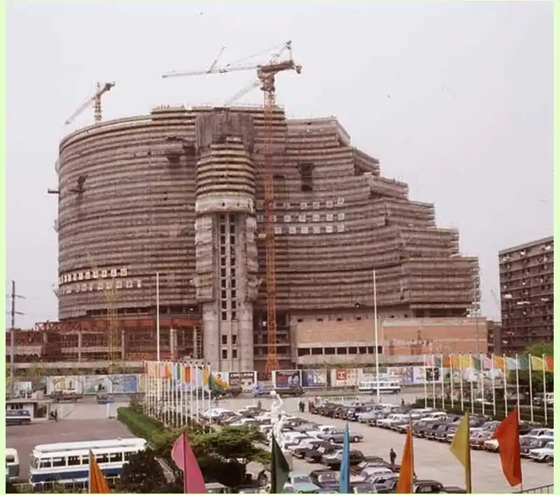 元宵夜，惜别华亭宾馆！TA的故事是上海人的共同回忆……