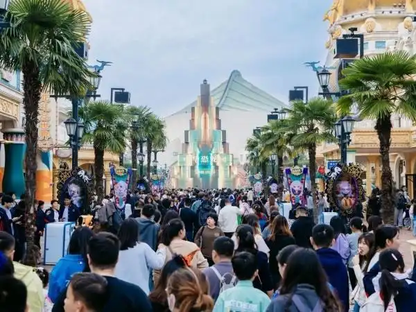 从“一张门票”到“一种生活”：环球恐龙城的创新蝶变之路