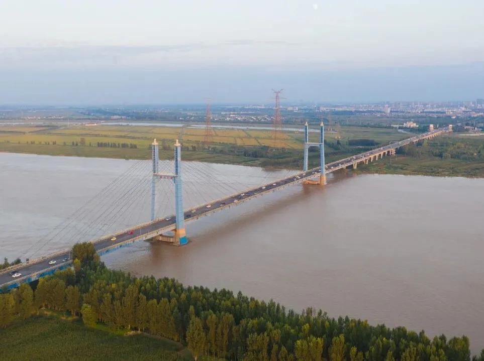 反向出游，山东最容易被忽略的小城，小众低调的东营，藏着黄河入海的浪漫！