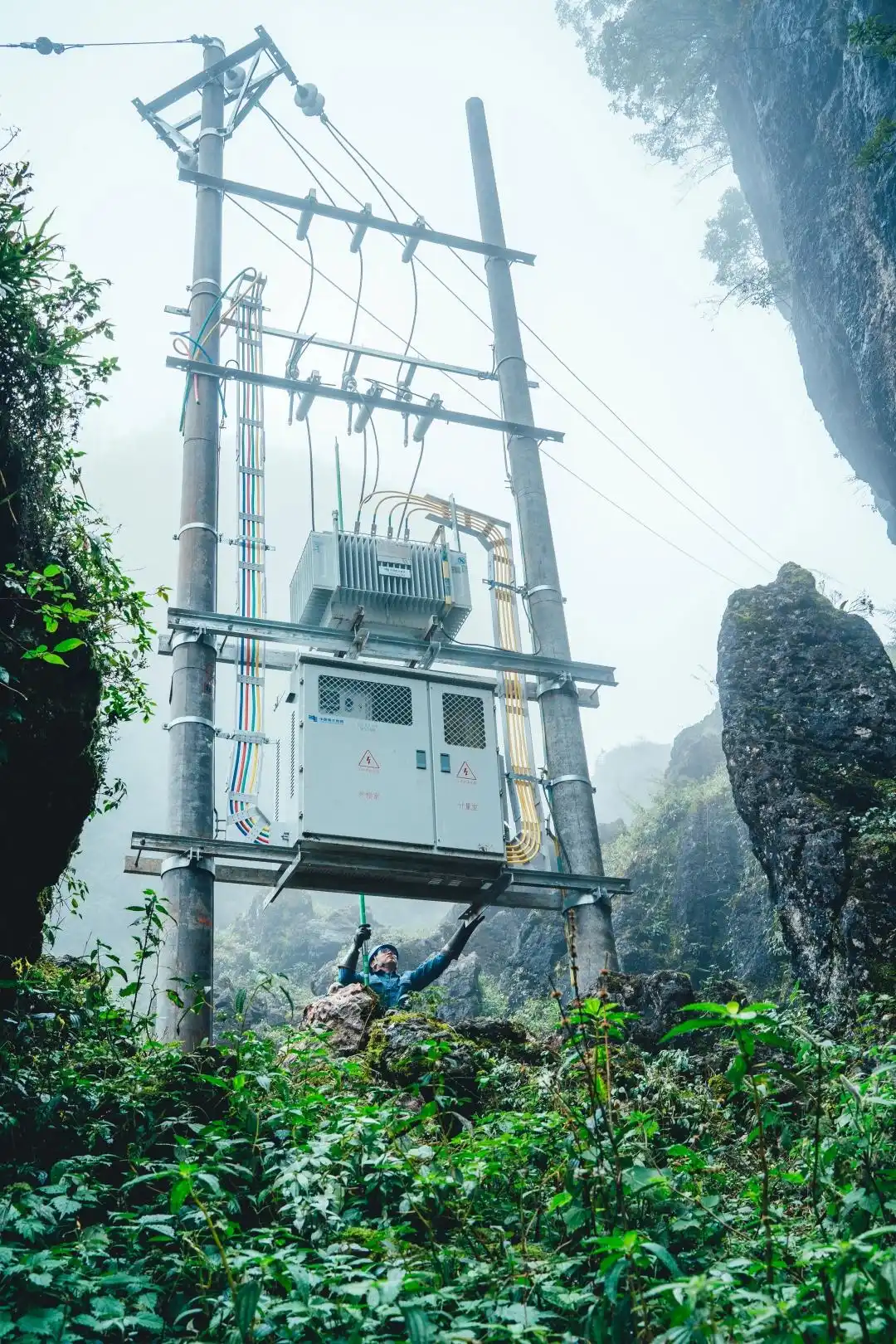 六枝供电局为热门景点安全用电护航