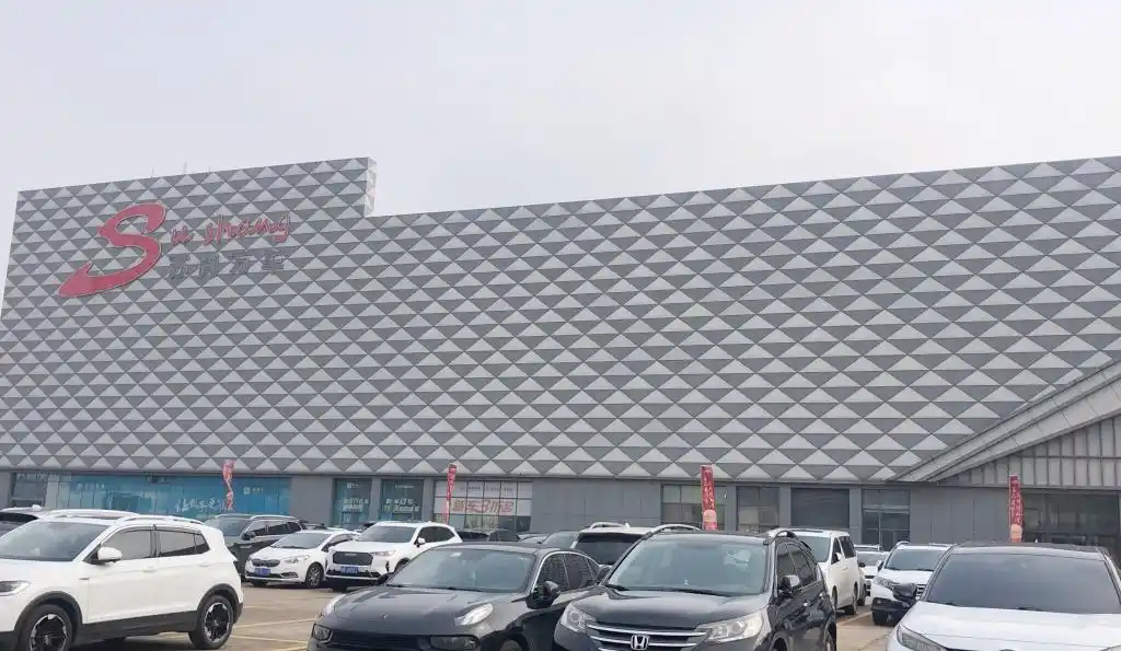 车帮办｜女子首付40万元买二手奔驰，开了八个月发现是租车？业务人员称事先已告知