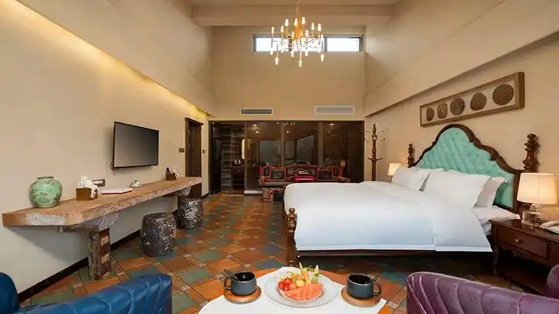 有客宿宿丨按头安利，十二背后这两家民宿，让我想原地退休！