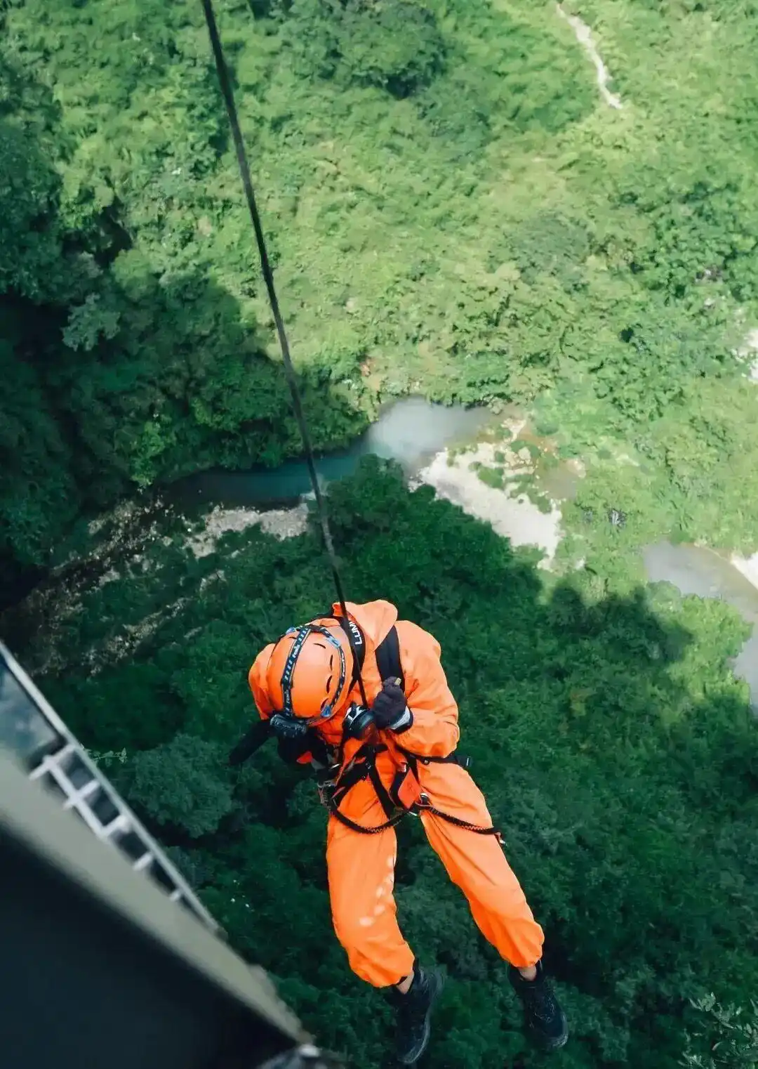 有客宿宿丨按头安利，十二背后这两家民宿，让我想原地退休！