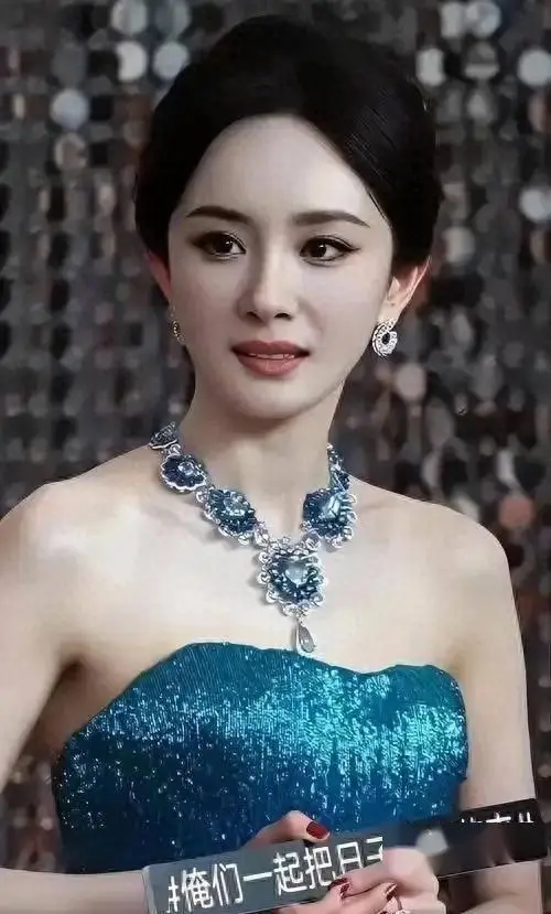 陪玩陪睡只是冰山一角，王家卫接连被爆后，又一女星曝"圈中内幕