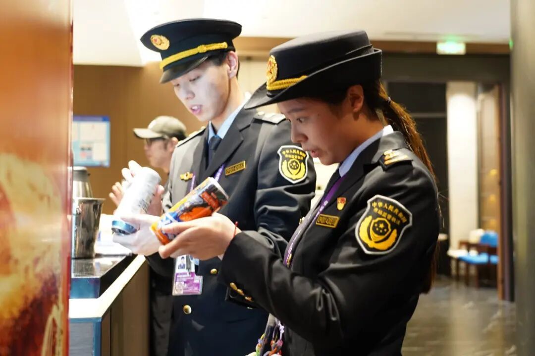 进博巾帼  护航绽芳华