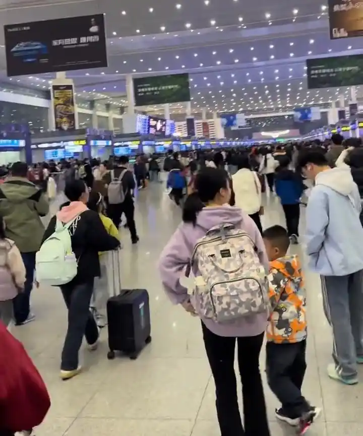 多地中小学生今起放“秋假”，连同周末共5天！景区放大招：学生带家长免费游