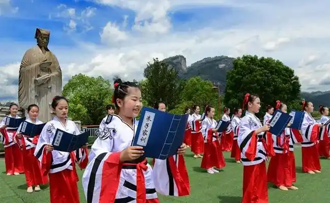 武夷山国家公园：世界“双遗” 万物和谐