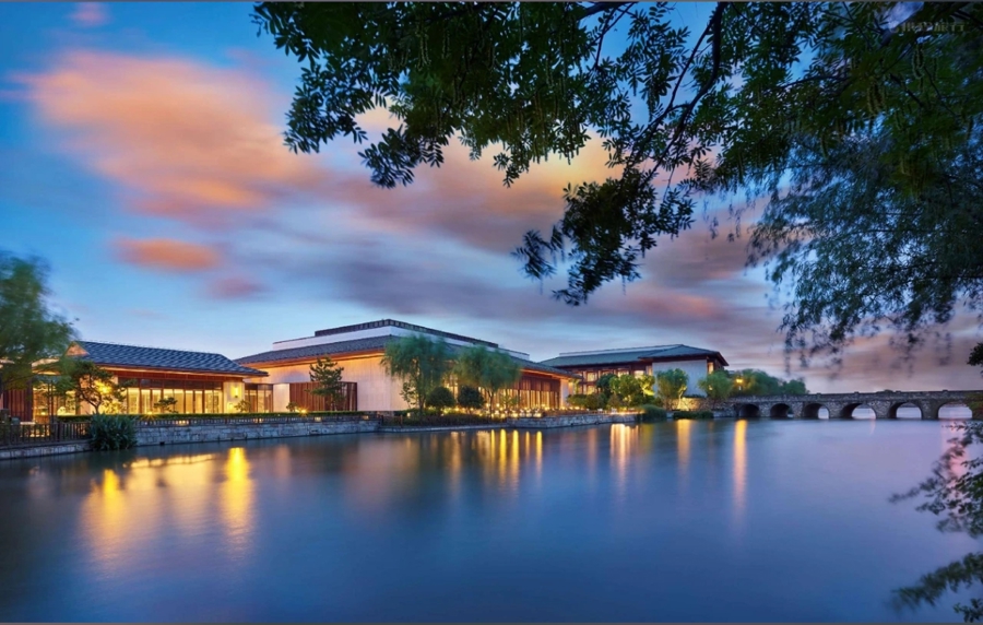 人均花销200+住进沪郊民宿酒店，吃住玩全包的银发套餐能火吗？