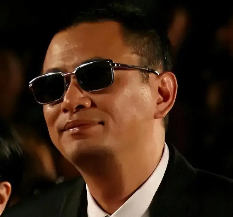 陪玩陪睡只是冰山一角，王家卫接连被爆后，又一女星曝”圈中内幕”