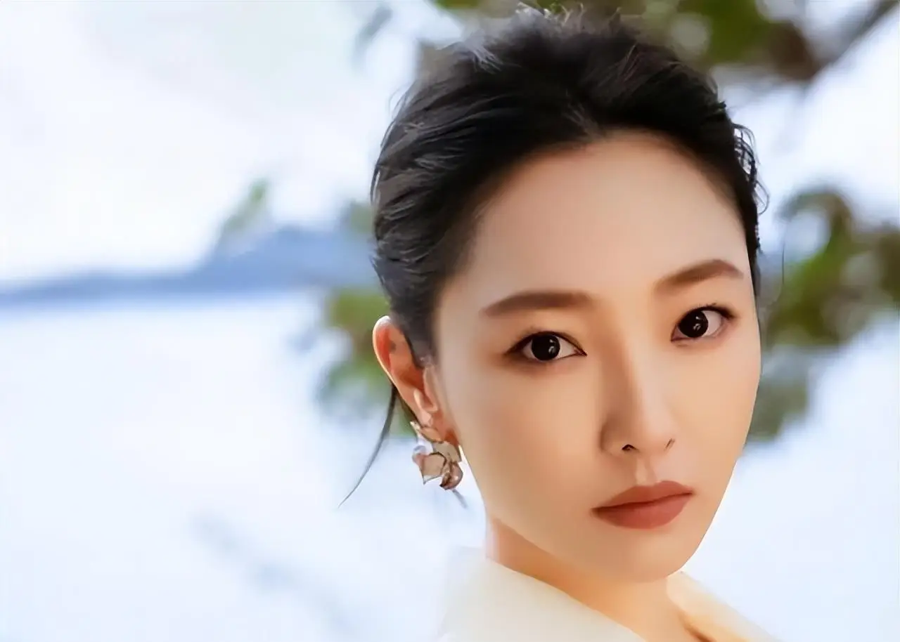 陪玩陪睡只是冰山一角，王家卫被曝后白百何又自揭伤疤她深受其害