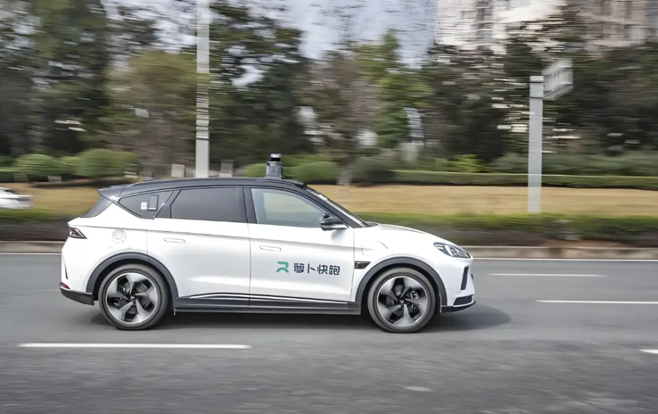 车企突围战，卷科技就能拿到下一张船票？