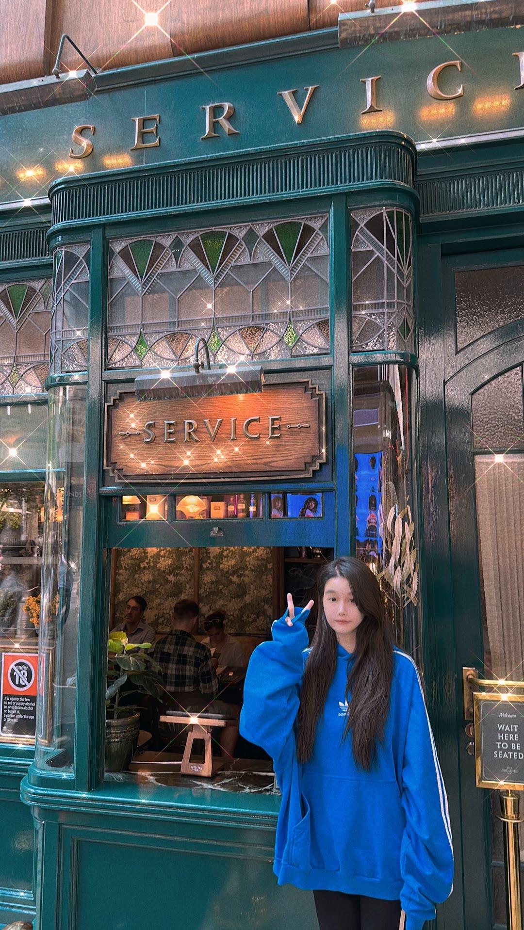 赵本山女儿球球澳洲度蜜月超奢华，坐10万元头等舱，享米其林大餐