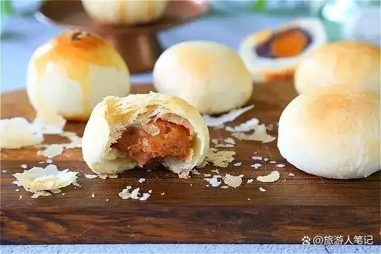 带你领略上海最具代表性的十种糕点，看看哪种最能体现这座城市的地方特色